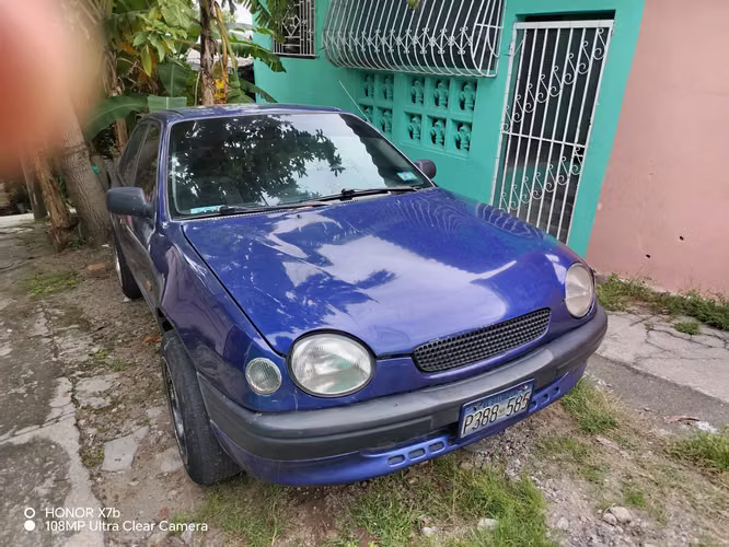 Vendo Toyota Corolla año 1998 de agencia en buenas condiciones