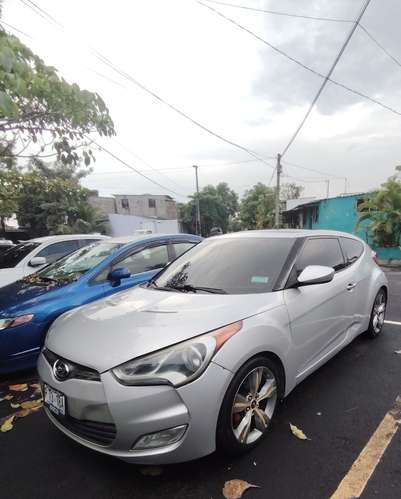 Hyundai veloster 2013