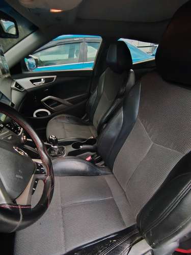 Hyundai veloster 2013