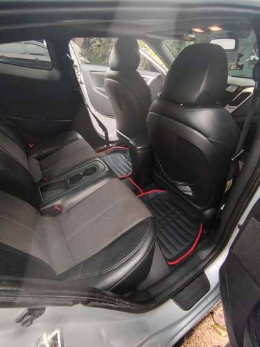 Hyundai veloster 2013