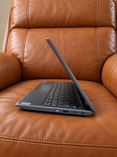 S/V PODEROSA LENOVO  TIPO COMPACTA  IDEAPAD 12.5 PULGADAS  RECIEN ACTUALIZADA  LISTA PARA TRABAJAR