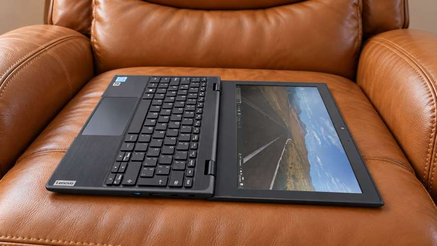S/V PODEROSA LENOVO  TIPO COMPACTA  IDEAPAD 12.5 PULGADAS  RECIEN ACTUALIZADA  LISTA PARA TRABAJAR