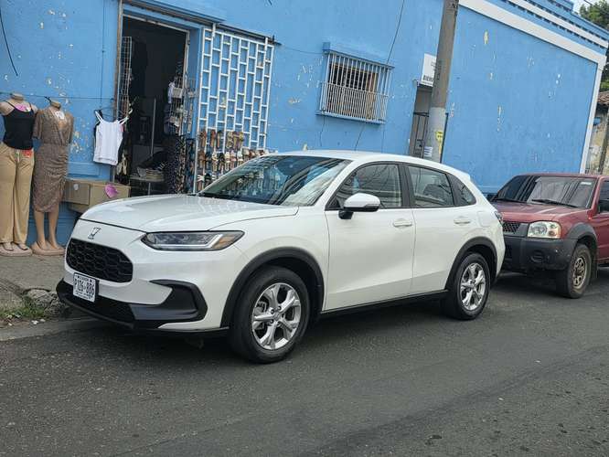 HONDA HR-V 2025 • MOTOR 2.0 27mil millas