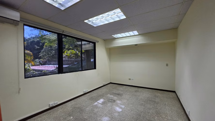 Oficina en alquiler en Antiguo Cuscatlán, La Libertad. - Imagen 9