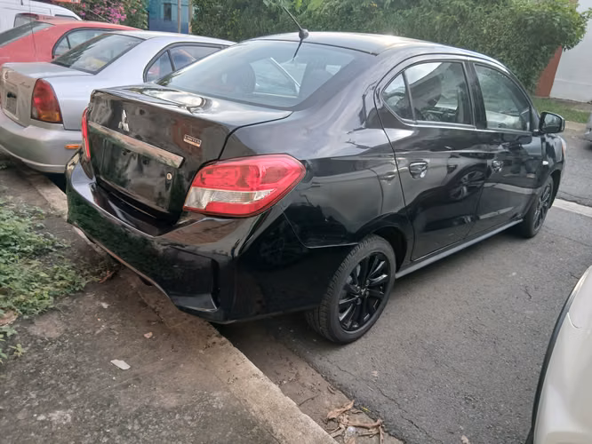 Mitsubishi mirage g4 2020 SE limited edition 