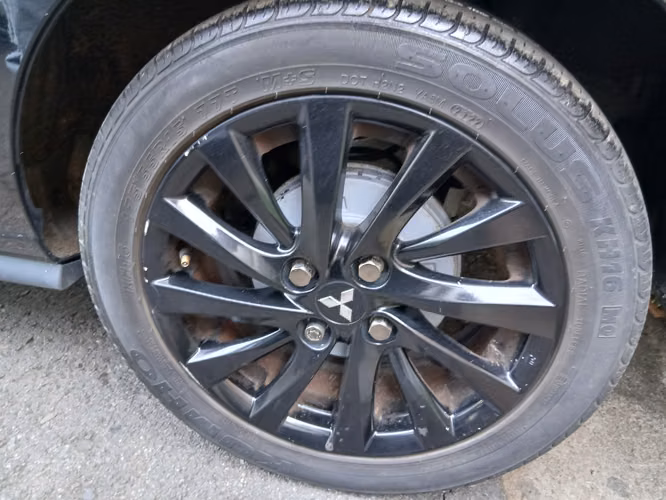Mitsubishi mirage g4 2020 SE limited edition 