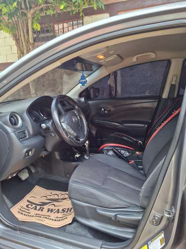 Nissan versa sv 