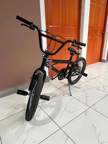 Vendo Bicicleta estilo Bmx 