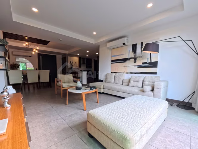 Venta de apartamento amueblado en San Benito - Zona Multiplaza - Imagen 4