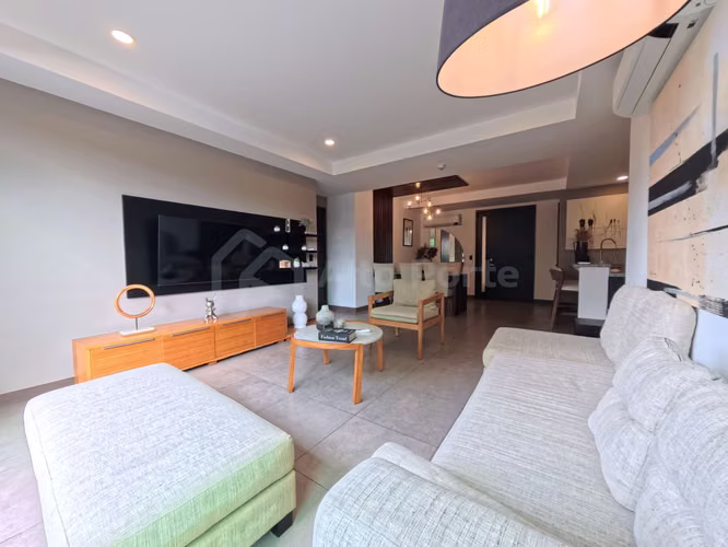 Venta de apartamento amueblado en San Benito - Zona Multiplaza - Imagen 3