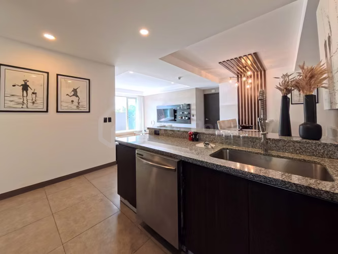 Venta de apartamento amueblado en San Benito - Zona Multiplaza - Imagen 6