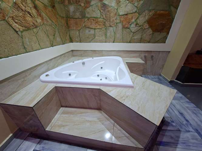 VENTA MOTEL ZONA UNICAES SANTA ANA - Imagen 8
