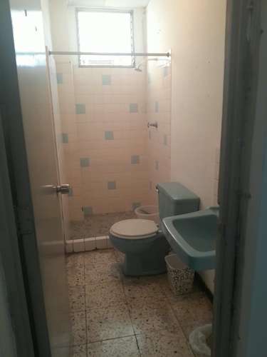 SE ALQUILA ESPACIO EN LOCAL PROFESIONAL