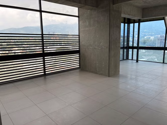 ALQUILER DE LOCAL EN TORRE HUMANA, San Benito.  - Imagen 2