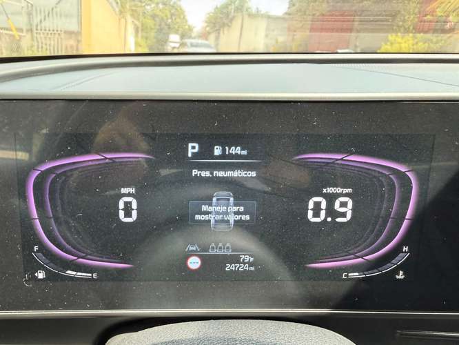Vendo Kia Sportage 2024 pocas millas, bolsas frontales todas buenas