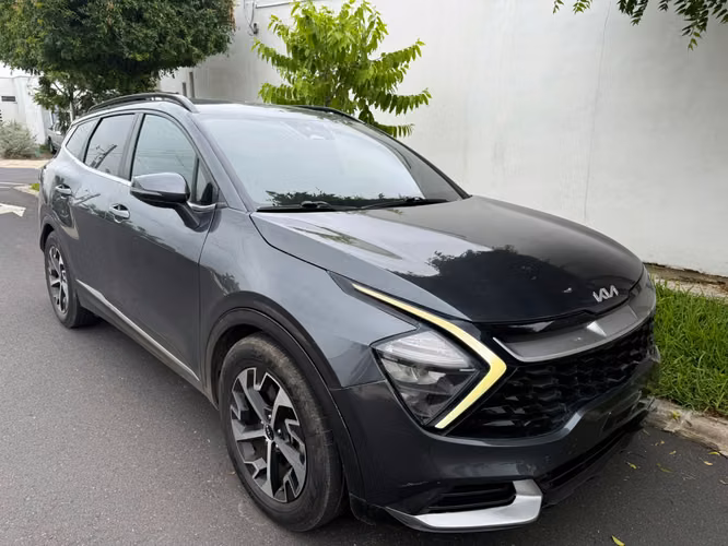 Vendo Kia Sportage 2024 pocas millas, bolsas frontales todas buenas