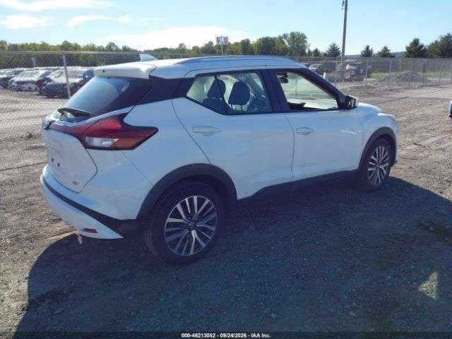 NISSAN KICKS SV 2021