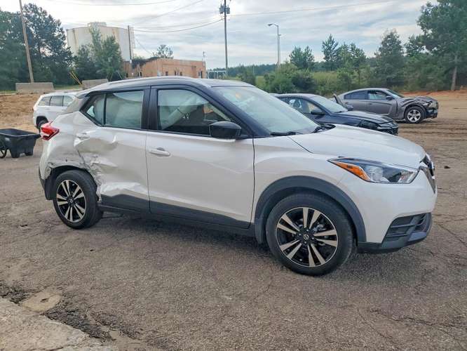 NISSAN KICKS SV 2020 - Imagen 4