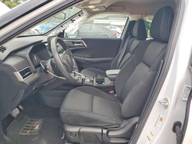 MITSUBISHI OUTLANDER ES 2023 3 FILAS - Imagen 10