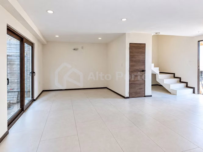 Venta de Casas en Zaragoza - Imagen 2