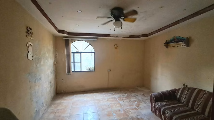 Venta de Casa 2 niveles en Condominio VIlla Carmela, Calle el Progreso, Mejicanos, SS - Imagen 2