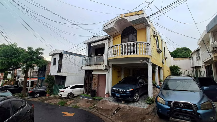 Venta de Casa 2 niveles en Condominio VIlla Carmela, Calle el Progreso, Mejicanos, SS - Imagen 1