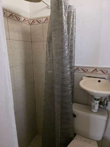 Alquiler de habitacion con baño privado en Calle El Progreso Mejicanos - Imagen 4