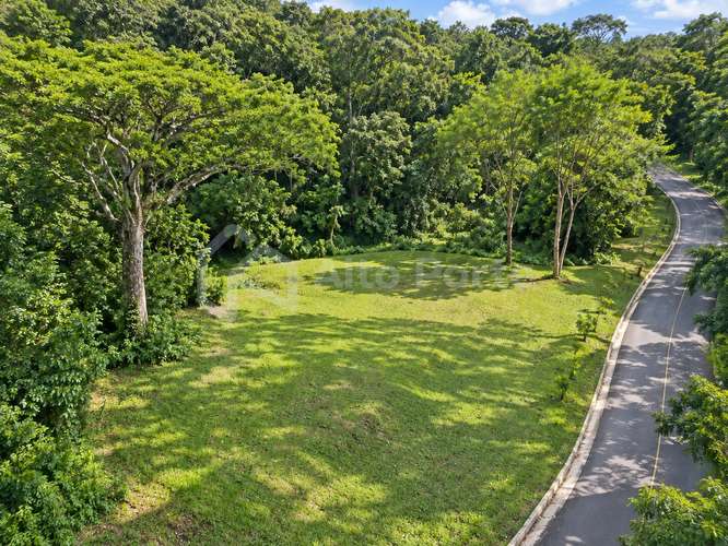 Venta de terreno en Santa Tecla