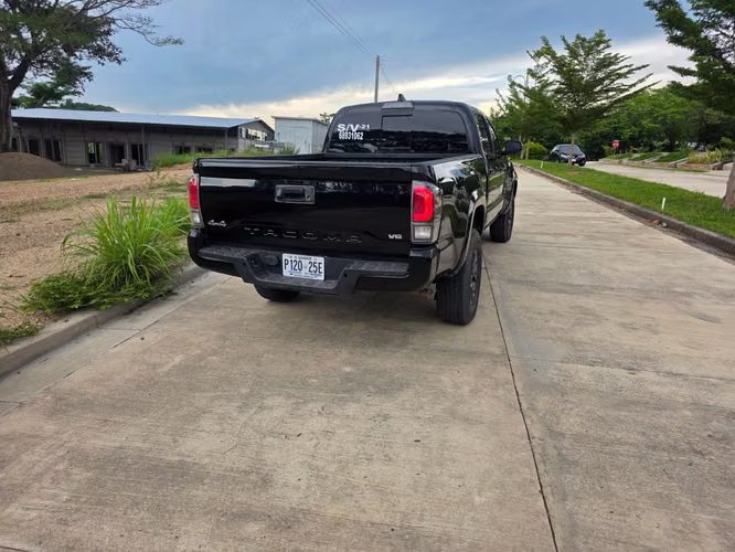 Tacoma 2021 4x4 sr5 