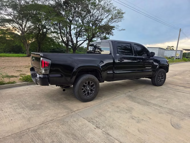 Tacoma 2021 4x4 sr5 