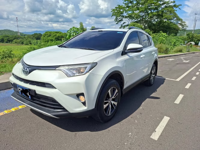 TOYOTA RAV 4 2018 DE AGENCIA