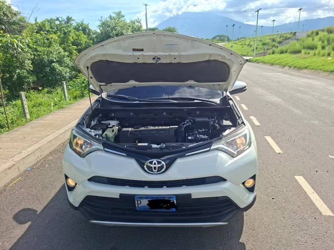 TOYOTA RAV 4 2018 DE AGENCIA