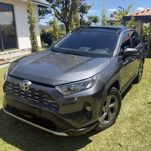 Tengo en venta toyota rav4 limited awd 2020 