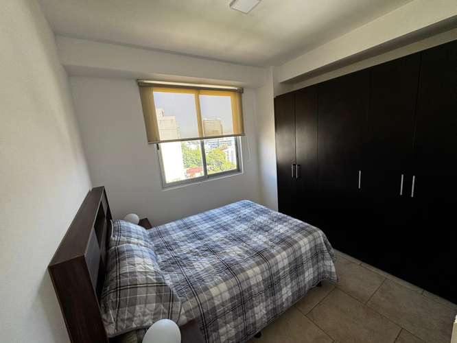SE ALQUILA APARTAMENTO TORRE 21 SAN BENITO, AMUEBLADO, tiene 117.3 Mts2 Consta de: . Sala Comedor . Baño social . Cocina - Imagen 2