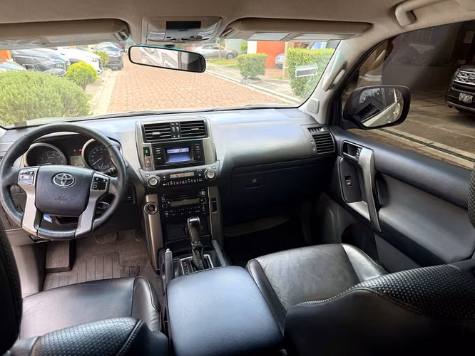 TOYOTA LAND CRUISER PRADO TX 2011 — 4x4