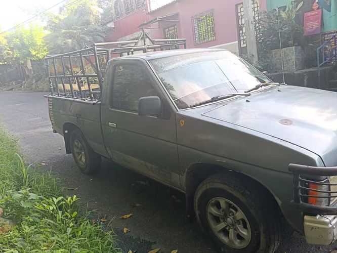 Nissan Hardbody k24 año 90