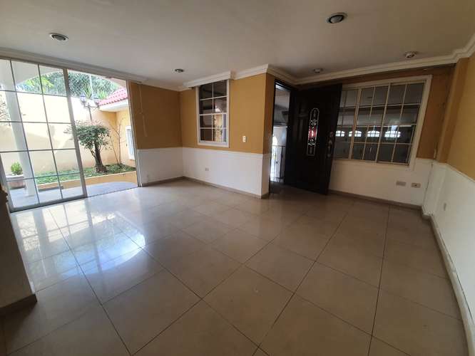 Casa en alquiler en Ciudad Merliot - Imagen 3