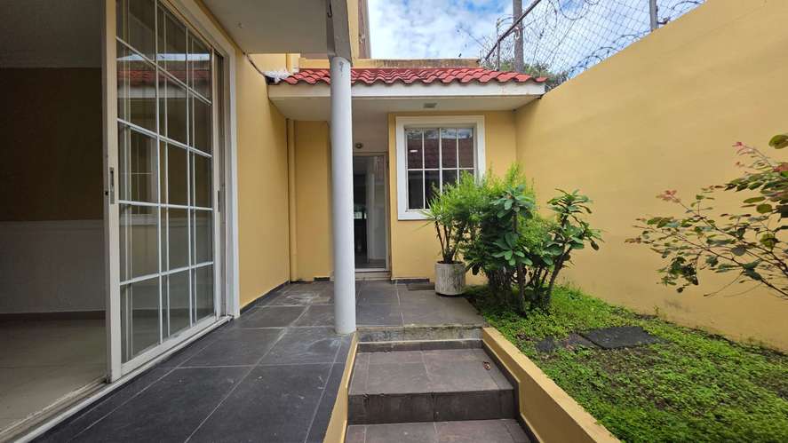 Casa en alquiler en Ciudad Merliot