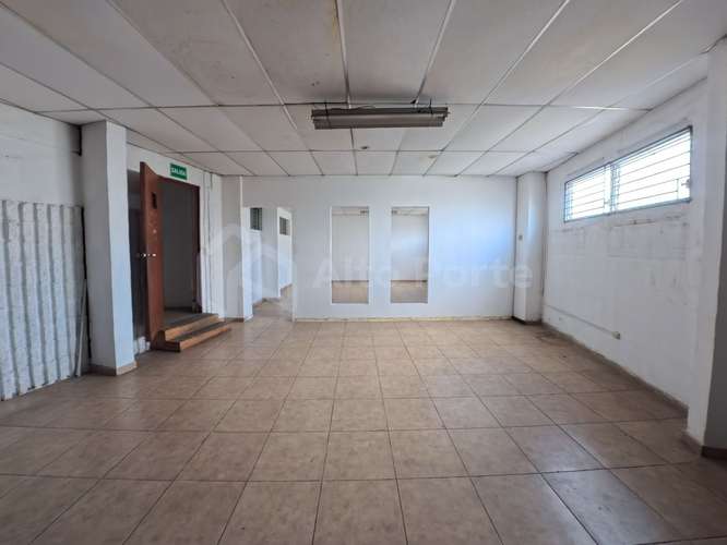 Alquiler de bodega en Merliot – Zona Industrial