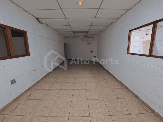 Alquiler de bodega en Merliot – Zona Industrial