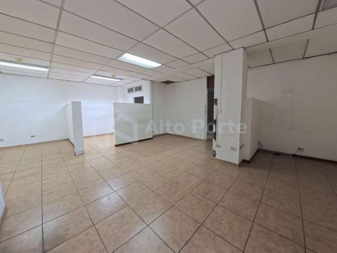 Alquiler de bodega en Merliot – Zona Industrial