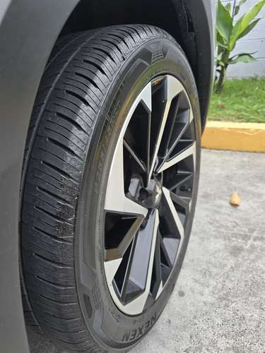  MITSUBISHI OUTLANDER SEL 2022 4x4 (S-AWD)  ¡Impecable SUV familiar de 3 filas  - Imagen 7