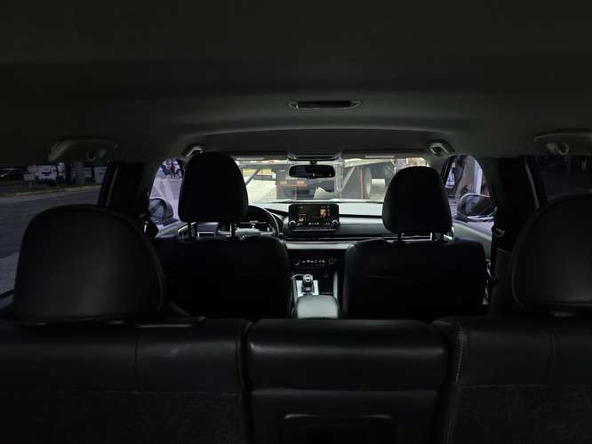  MITSUBISHI OUTLANDER SEL 2022 4x4 (S-AWD)  ¡Impecable SUV familiar de 3 filas  - Imagen 5