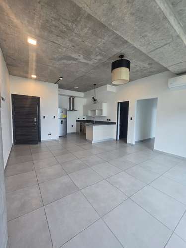 Apartamento de lujo en Park Tower | Alquiler $1,500 Vacío o $1,800 Amueblado - Imagen 11