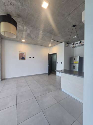 Apartamento de lujo en Park Tower | Alquiler $1,500 Vacío o $1,800 Amueblado - Imagen 2