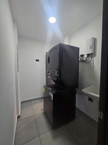 Apartamento de lujo en Park Tower | Alquiler $1,500 Vacío o $1,800 Amueblado - Imagen 9