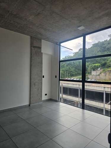 Apartamento de lujo en Park Tower | Alquiler $1,500 Vacío o $1,800 Amueblado - Imagen 14