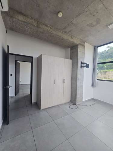 Apartamento de lujo en Park Tower | Alquiler $1,500 Vacío o $1,800 Amueblado - Imagen 16