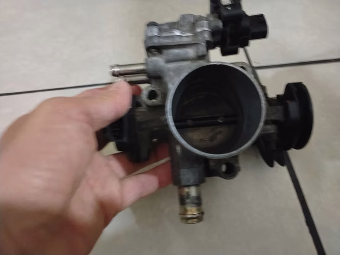 Cuerpo de aceleración Toyota Corolla 99
