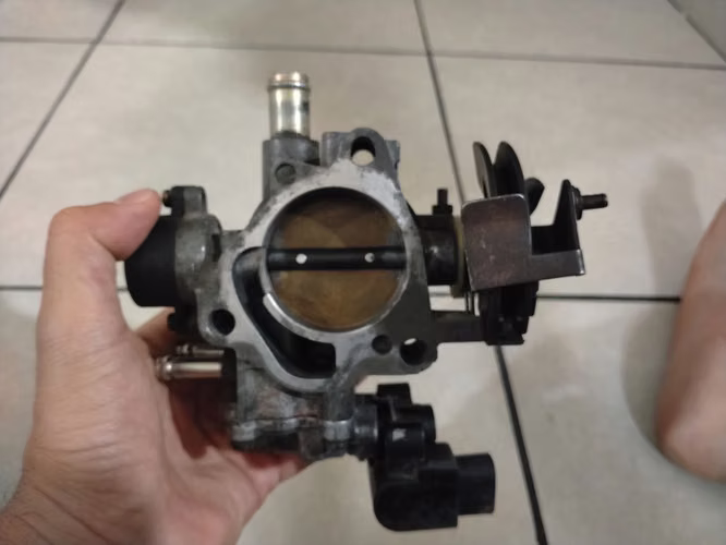 Cuerpo de aceleración Toyota Corolla 99